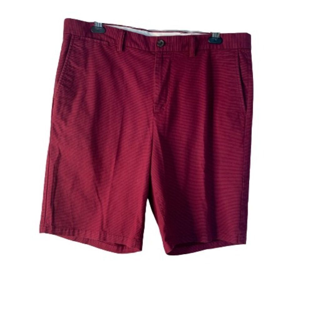 Old Navy Mens Ultimate Slim Shorts Red Size 38